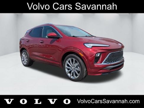 Used 2024 Buick Encore GX Avenir w/ Avenir Technology Package FWD image 1
