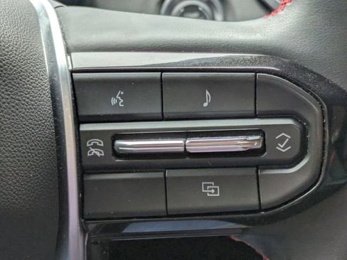 Used 2024 Chevrolet Colorado Z71 w/ Z71 Convenience Package 2 AWD/4WD image 23