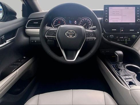 Used 2023 Toyota Camry XLE FWD image 6