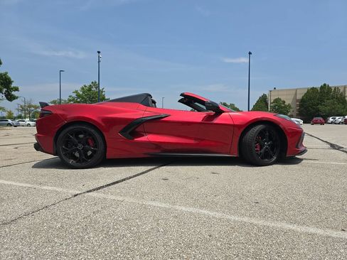 Used 2021 Chevrolet Corvette Stingray Preferred Conv w/ Z51 Performance Package RWD image 16