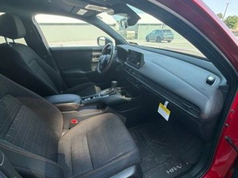 Used 2024 Honda HR-V Sport image 18