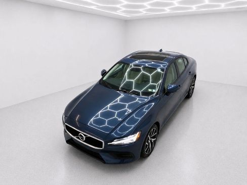 Used 2020 Volvo S60 T6 Momentum AWD/4WD image 34