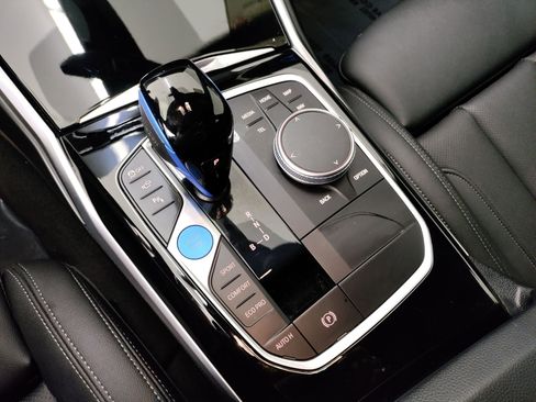 Used 2023 BMW i4 eDrive35 w/ Premium Package image 25