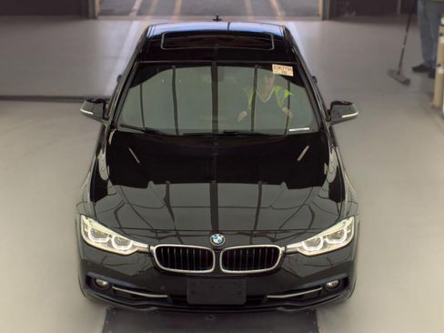 Used 2017 BMW 330i xDrive Sedan w/ Premium Package AWD/4WD image 7