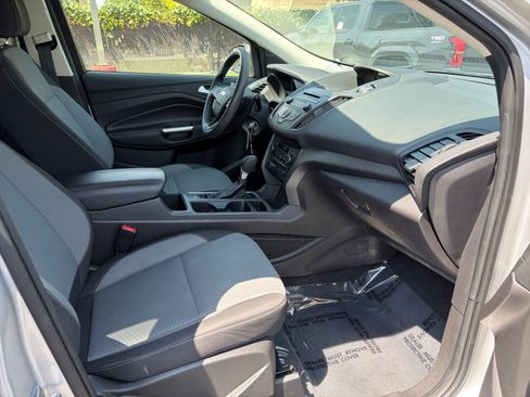 Used 2017 Ford Escape SE AWD/4WD image 28