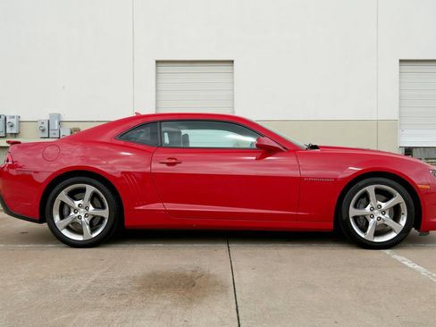 Used 2015 Chevrolet Camaro SS w/ RS Package RWD image 13