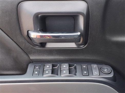 Used 2018 Chevrolet Silverado 1500 LT w/ All Star Edition image 18