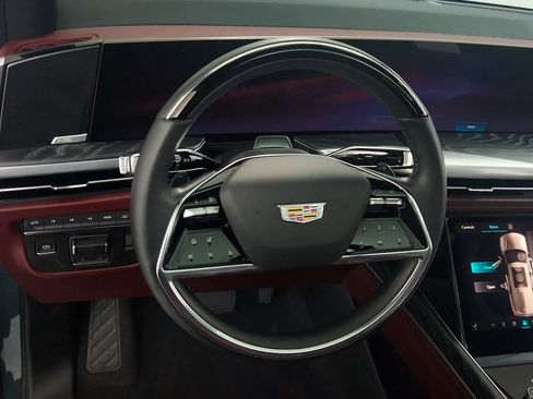Used 2026 Cadillac Escalade Luxury w/ Touring Package AWD/4WD image 18