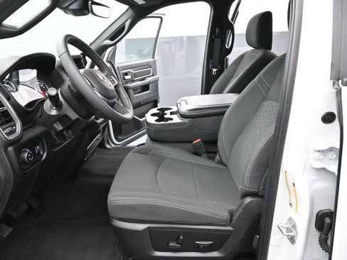 Used 2025 RAM 2500 Big Horn AWD/4WD image 12