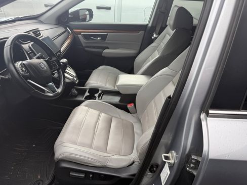 Used 2018 Honda CR-V Touring image 3