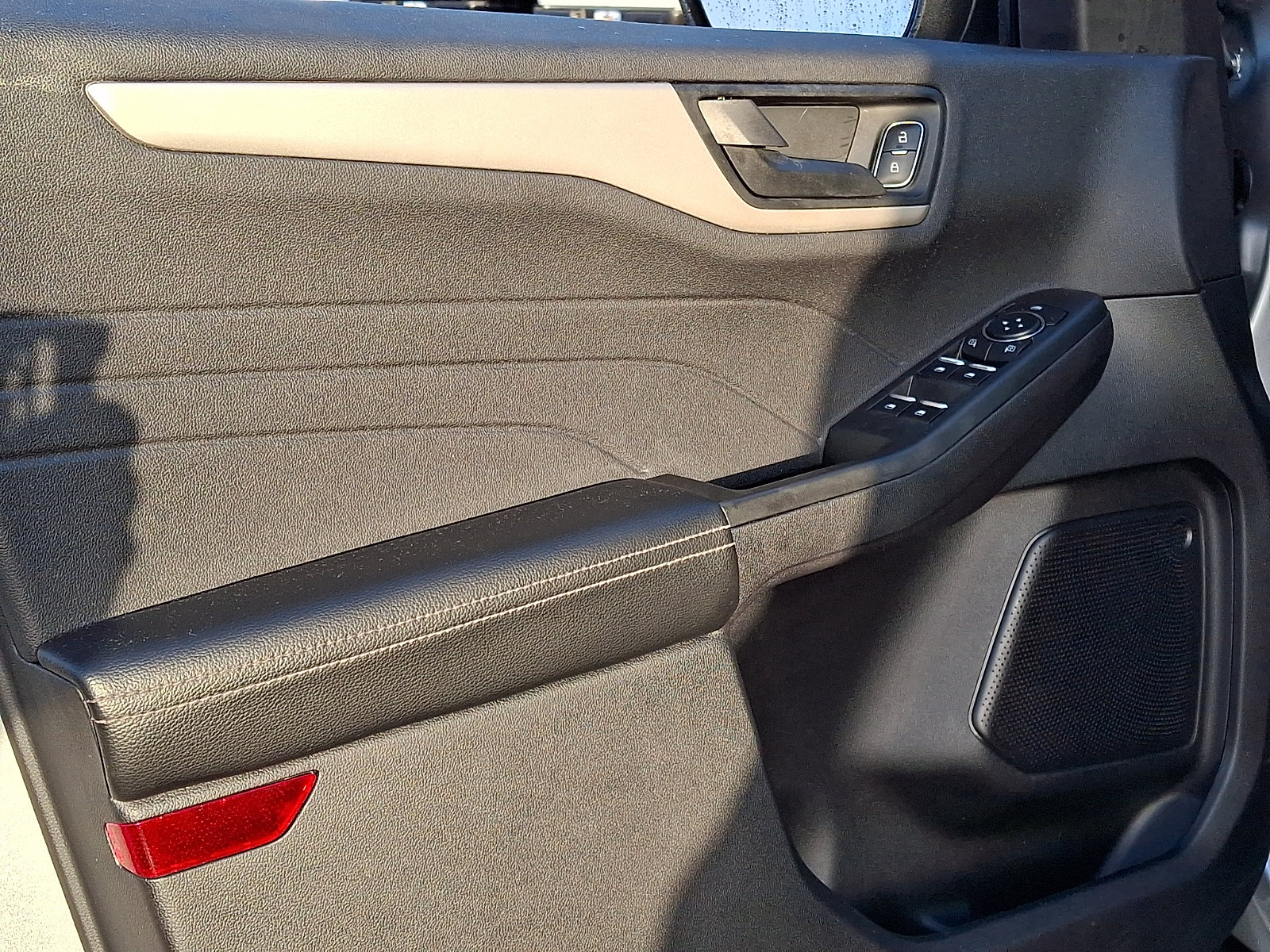 Certified 2022 Ford Escape SE AWD/4WD image 12