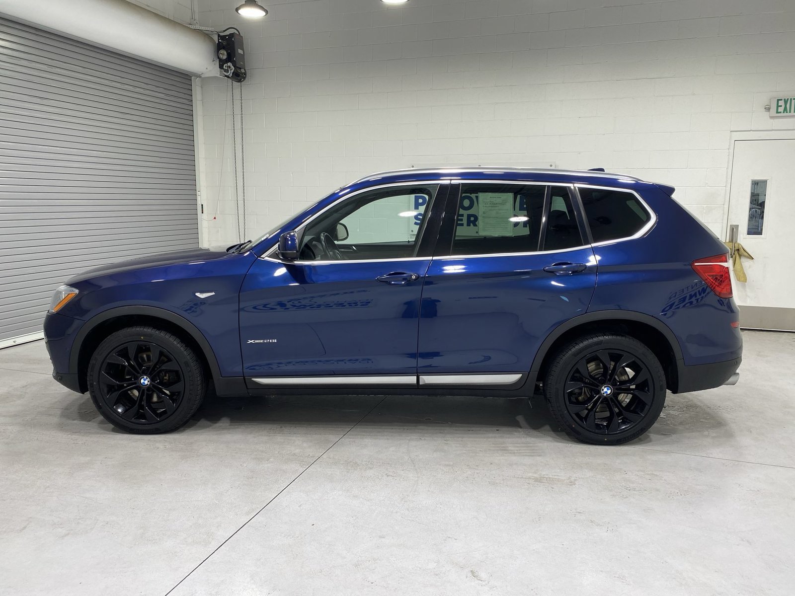 Used 2017 BMW X3 xDrive28i AWD/4WD image 5