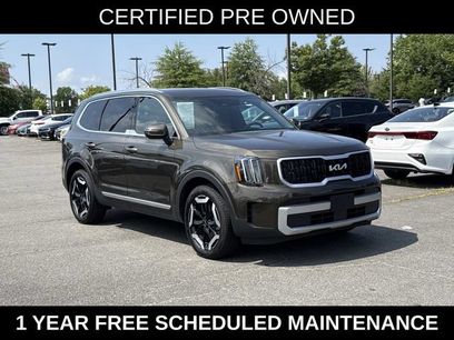 Used 2024 Kia Telluride EX w/ EX Captain's Chair Package
