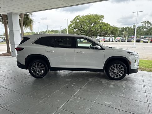 Used 2026 Buick Enclave Preferred FWD image 12