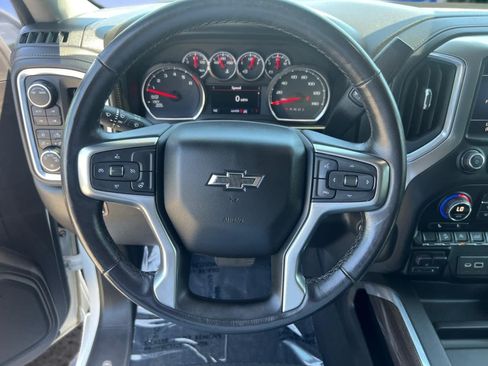 Certified 2021 Chevrolet Silverado 1500 LT Trail Boss w/ Convenience Package II AWD/4WD image 16