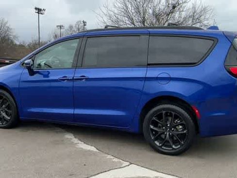 Certified 2021 Chrysler Pacifica Limited w/ Premium & Safety Sphere Group AWD/4WD image 6