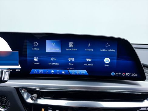 Used 2024 Cadillac Lyriq Sport RWD image 23