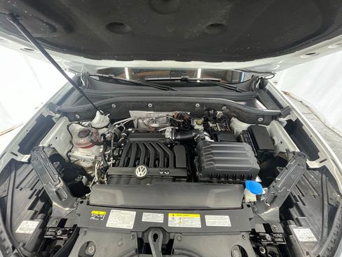 Certified 2021 Volkswagen Atlas SEL Premium image 32