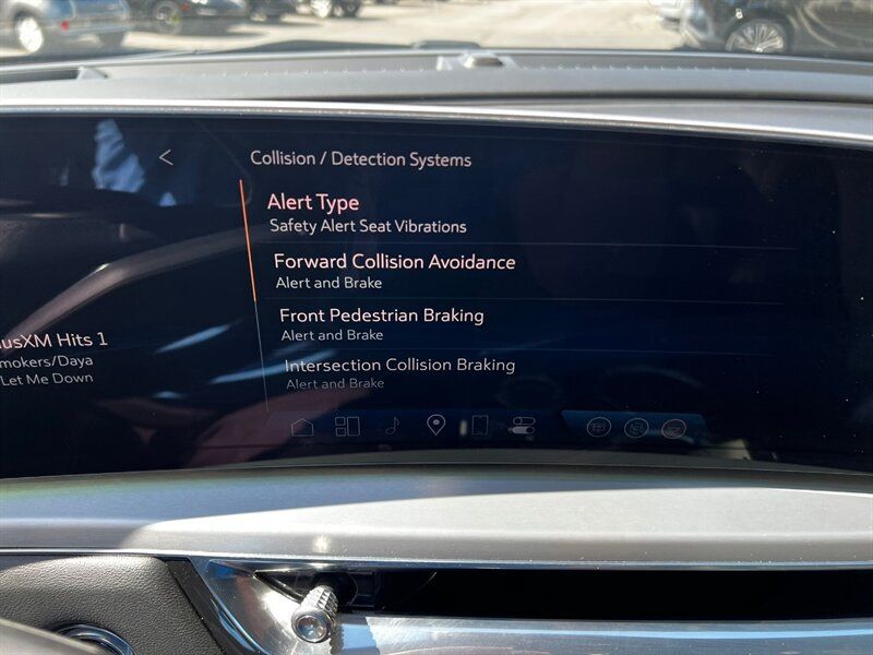 Used 2024 Cadillac Lyriq Sport AWD/4WD image 43