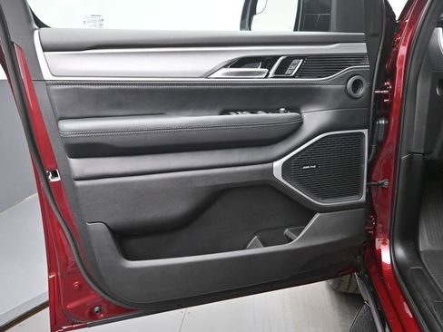 New 2026 Jeep Grand Wagoneer image 12