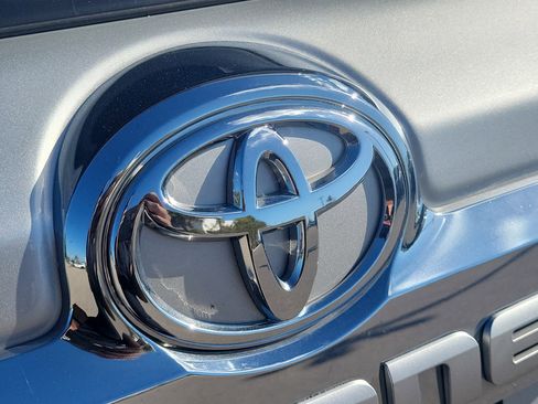 Used 2023 Toyota 4Runner Limited image 12