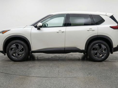 Used 2025 Nissan Rogue SV FWD image 5
