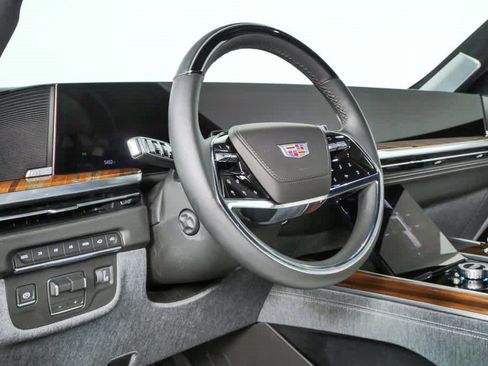 Certified 2026 Cadillac Escalade Platinum Sport w/ LPO, ONYX Package AWD/4WD image 4