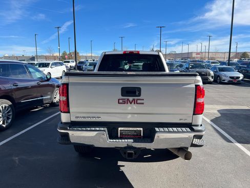 Used 2018 GMC Sierra 2500 SLT w/ Duramax Plus Package image 4