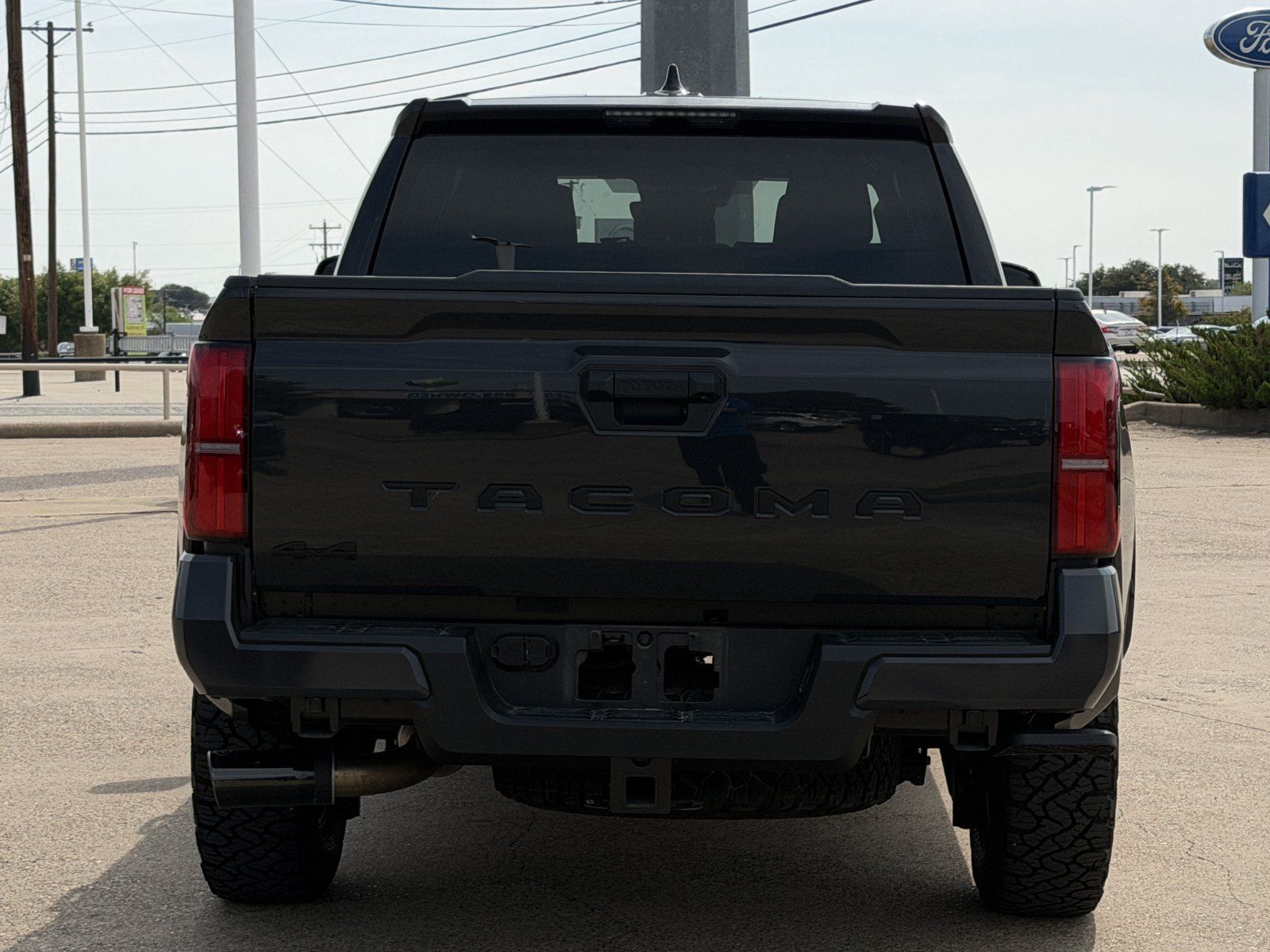 Used 2025 Toyota Tacoma SR5 AWD/4WD image 5