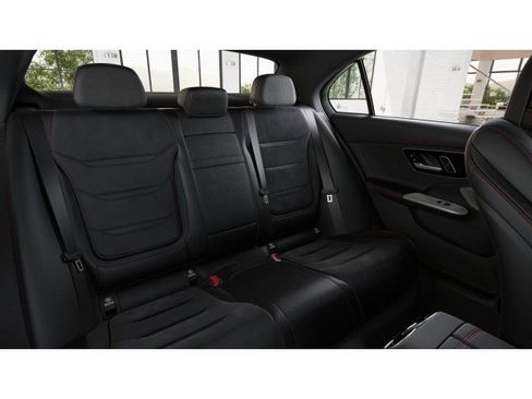 Used 2025 Mercedes-Benz C 43 AMG 4MATIC Sedan image 5