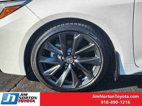 Used 2025 Toyota Corolla XSE FWD image 12
