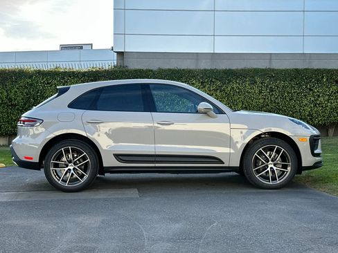 New 2026 Porsche Macan image 9