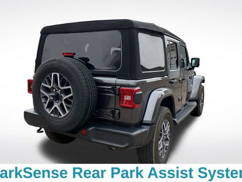 Used 2024 Jeep Wrangler Unlimited Sahara w/ Safety Group AWD/4WD image 5