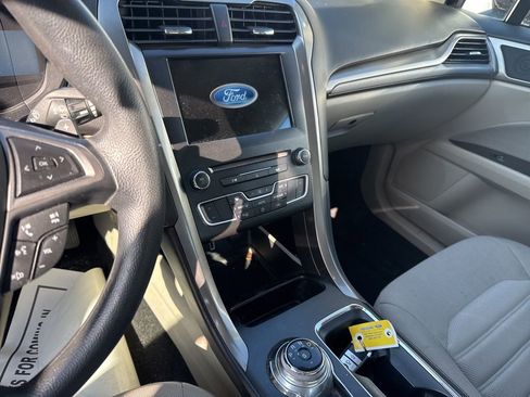 Used 2017 Ford Fusion Energi Titanium image 8