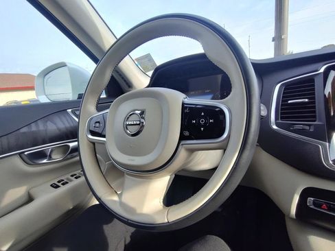 Used 2020 Volvo XC90 T5 Momentum image 20