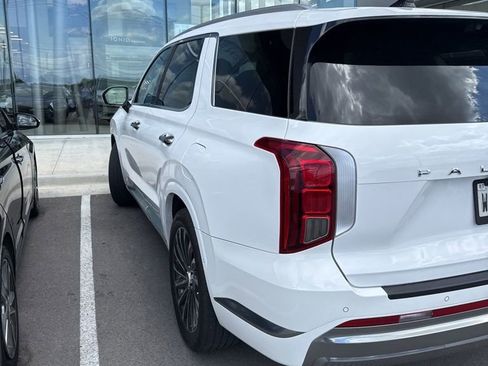 Used 2024 Hyundai Palisade Calligraphy image 6