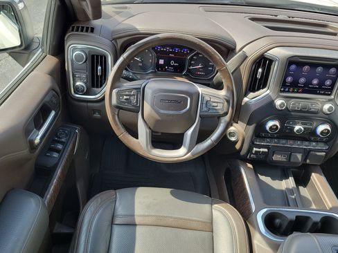 Used 2019 GMC Sierra 1500 Denali RWD image 17