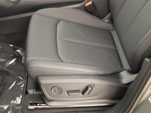 New 2025 Audi Q3 2.0T Premium image 25