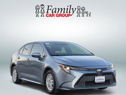 Used 2021 Toyota Corolla LE image 2