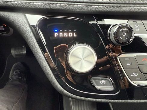 New 2026 Chrysler Pacifica Select w/ S Appearance Package image 20