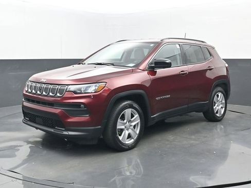 Used 2022 Jeep Compass Latitude w/ Convenience Group FWD image 23
