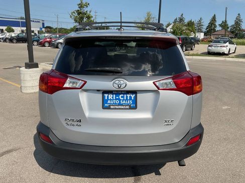 Used 2015 Toyota RAV4 XLE AWD/4WD image 6