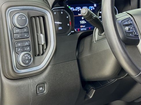 Used 2022 GMC Sierra 3500 Denali AWD/4WD image 11