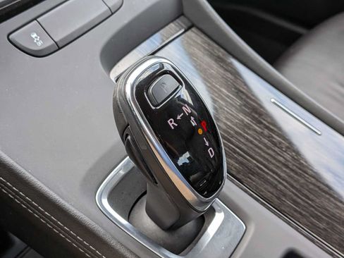 Used 2017 Buick LaCrosse Essence FWD image 28