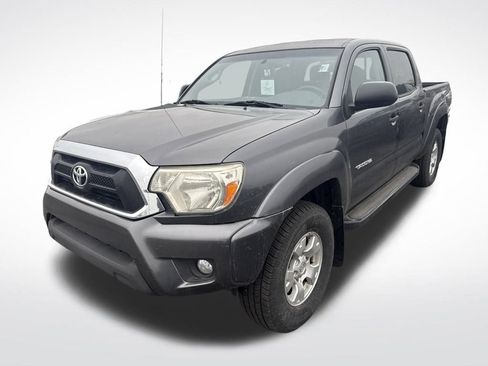 Used 2015 Toyota Tacoma 4x4 Double Cab w/ TRD Off-Road Package image 4