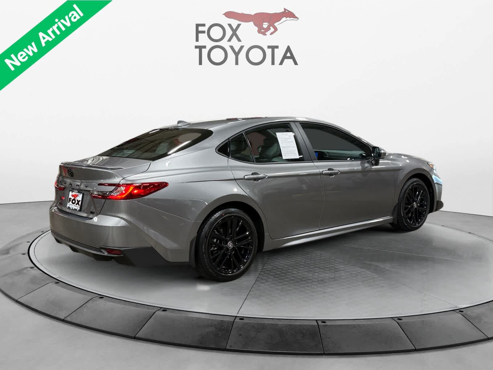 Used 2026 Toyota Camry SE FWD image 6