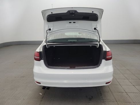 Used 2017 Volkswagen Jetta SE FWD image 29