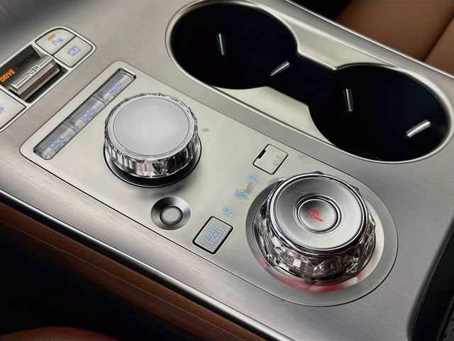 New 2027 Genesis GV70 2.5T Advanced AWD/4WD image 15