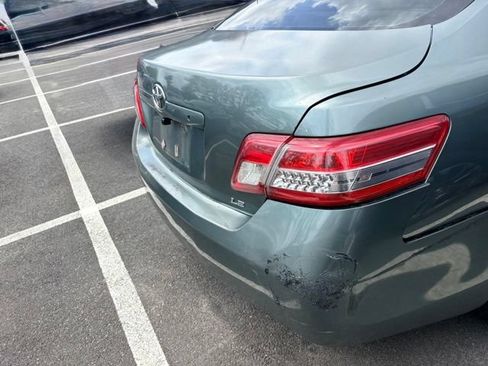 Used 2010 Toyota Camry FWD image 4