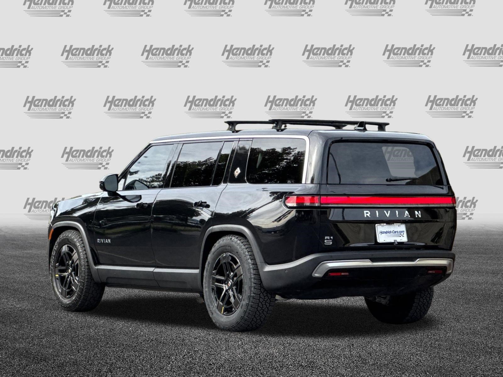 Used 2025 Rivian R1S Adventure Dual AWD/4WD image 7